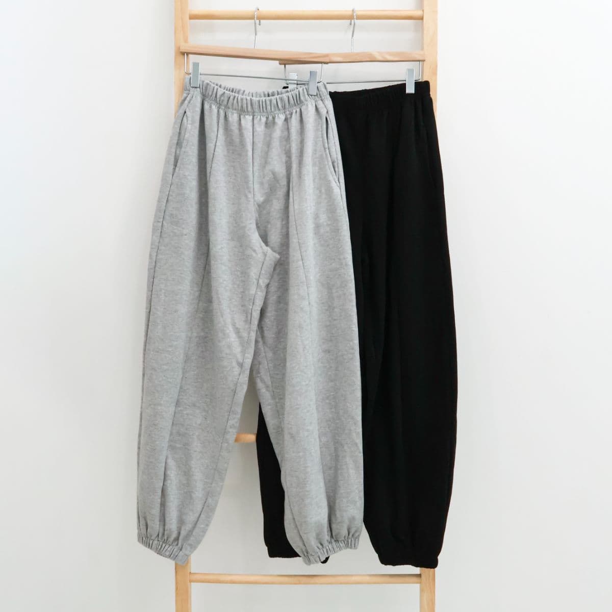 [Two Starsis] Cut-out Jogger Pants - 이미지 1