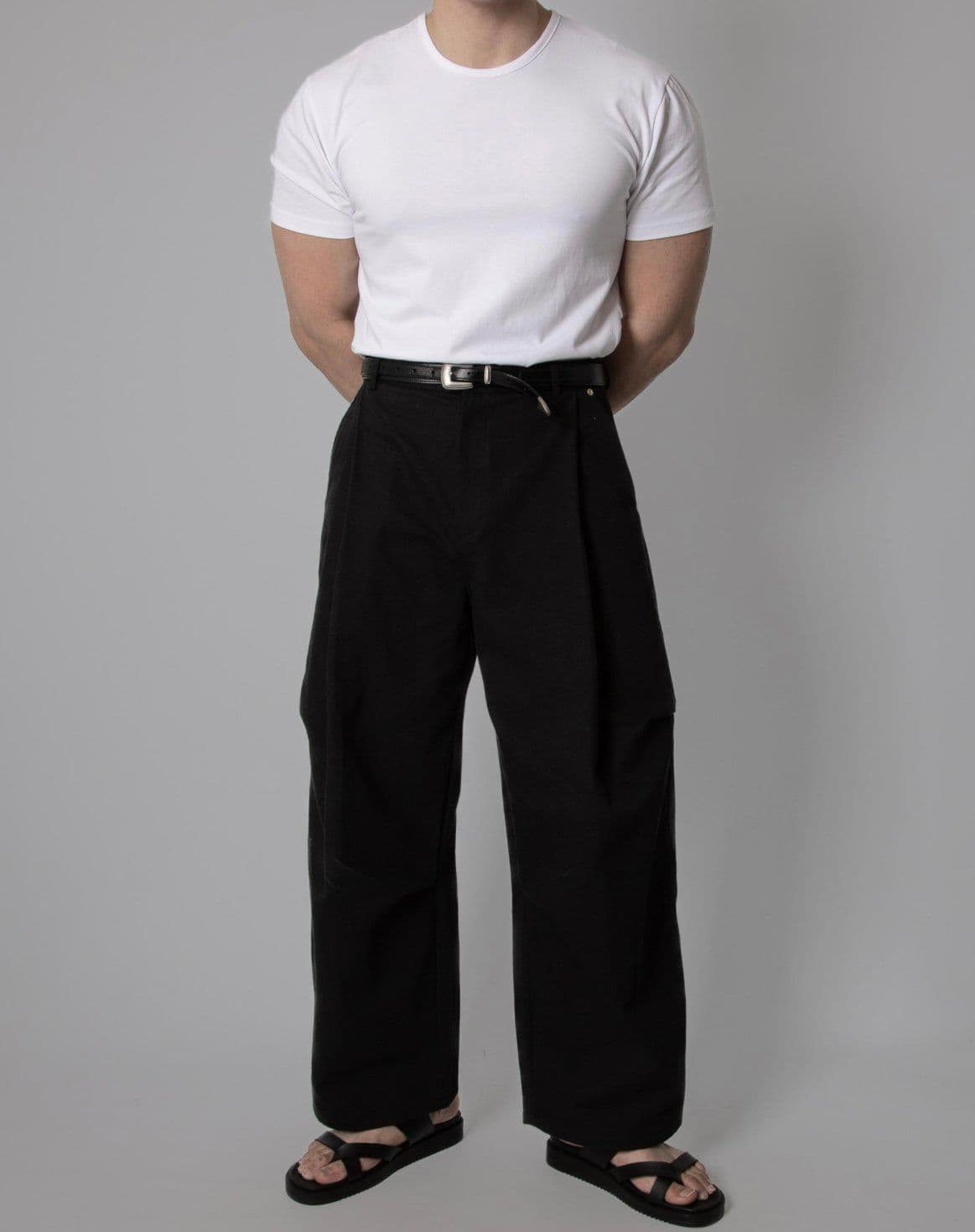 Cotton muscle-fit round short-sleeve t-shirt - 이미지 8