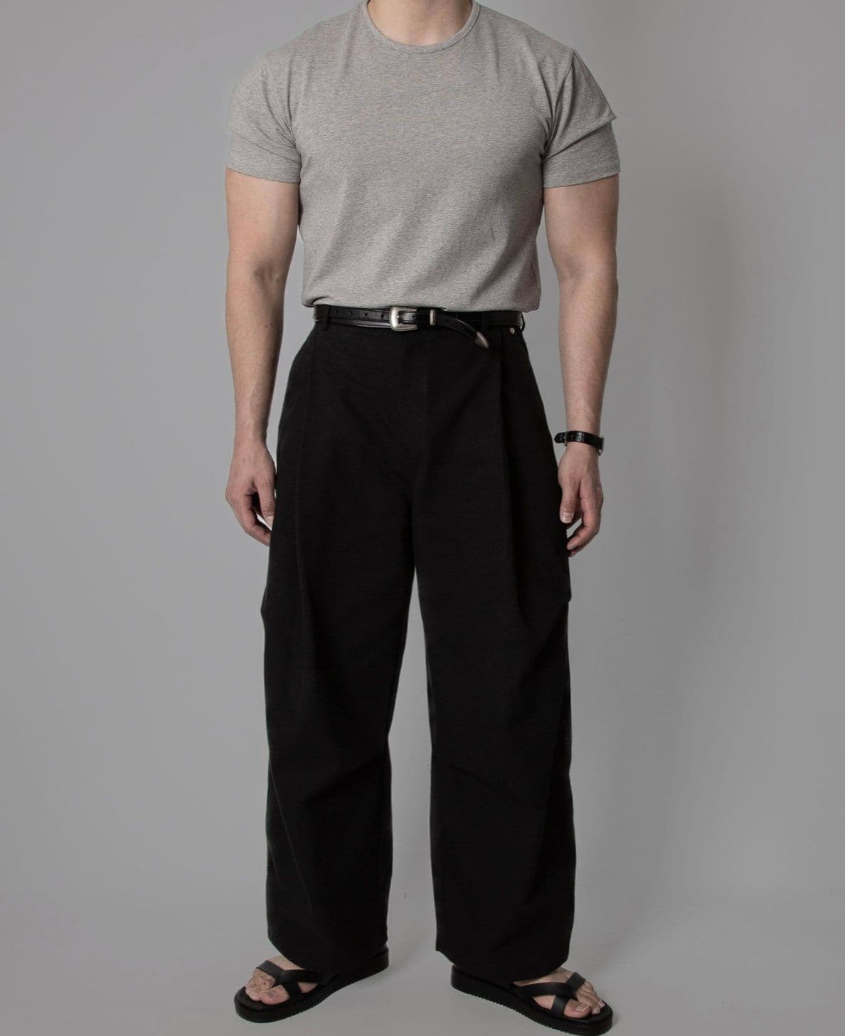 Cotton muscle-fit round short-sleeve t-shirt - 이미지 9