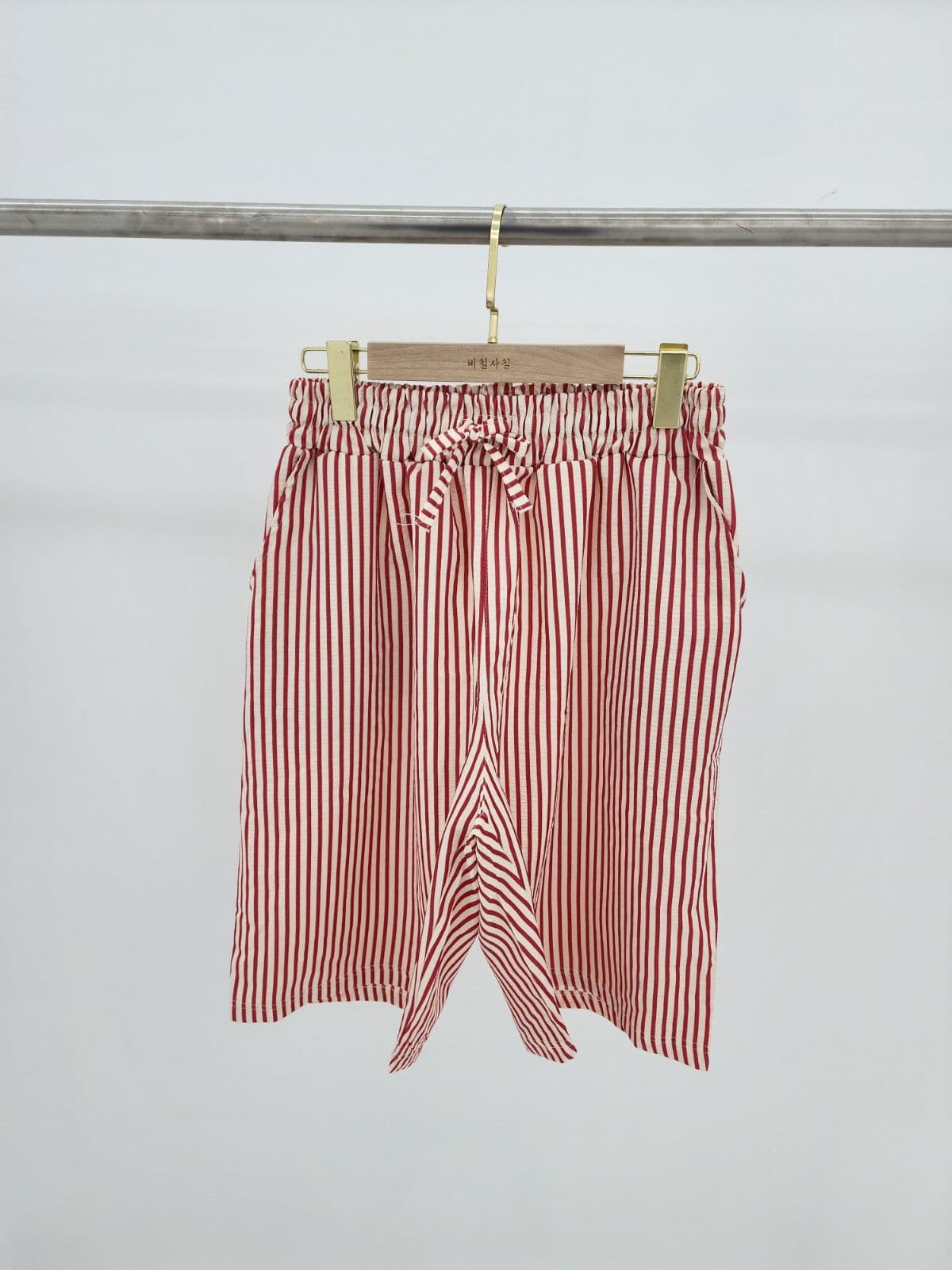 Striped Seersucker Shorts (Seersucker Stripe Elastic Waistband Pocket Wide Fit) - 이미지 9