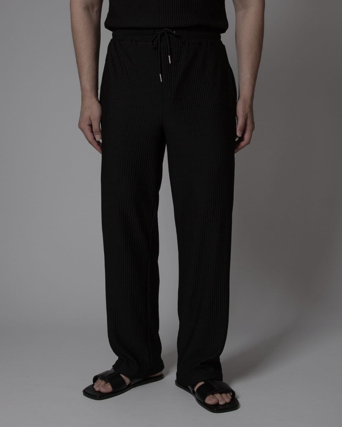 Pleated Muscle Fit Collared Short Sleeve T-shirt and Long Pants Set - 이미지 6