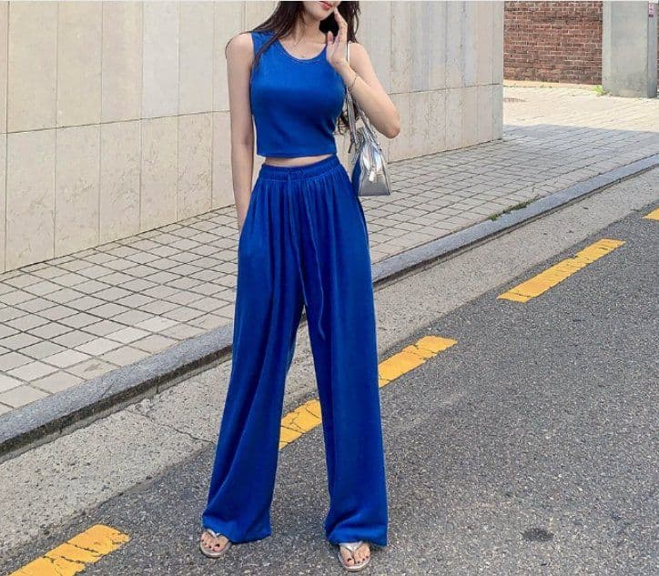 Bra and cup set, sleeveless top, Waterbomb, crop top, elastic waistband, wide-leg pants set, resort look, travel look - 이미지 1