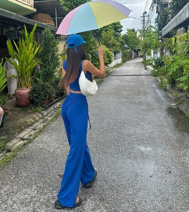 Bra and cup set, sleeveless top, Waterbomb, crop top, elastic waistband, wide-leg pants set, resort look, travel look - 이미지 6