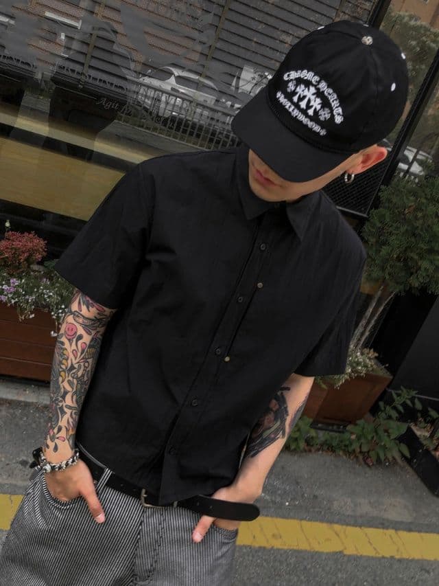 Rivet cropped short-sleeve shirt - 이미지 8