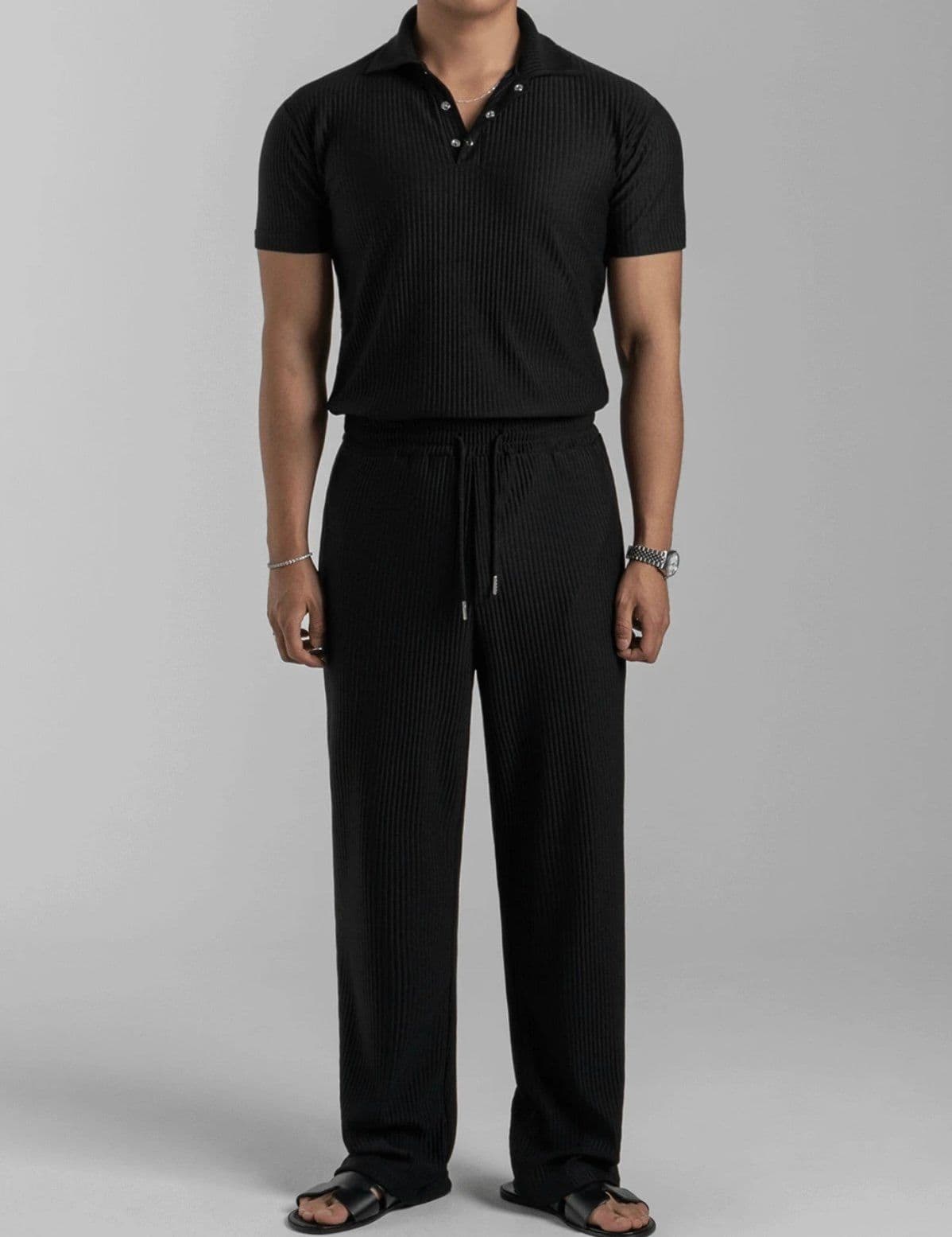 Black Pleated Ribbed Collar Short Sleeve & Drawstring Wide Pants Set - 이미지 1
