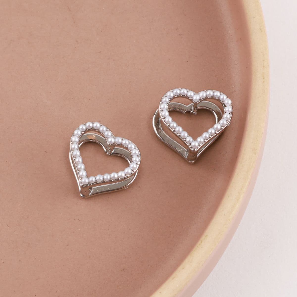 [Lan] Pearl Heart One-Touch Earrings - 이미지 1