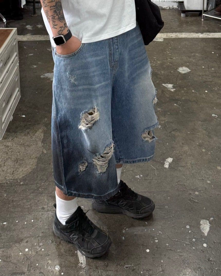 786 Oil Distressed Light Blue Bermuda - 이미지 3