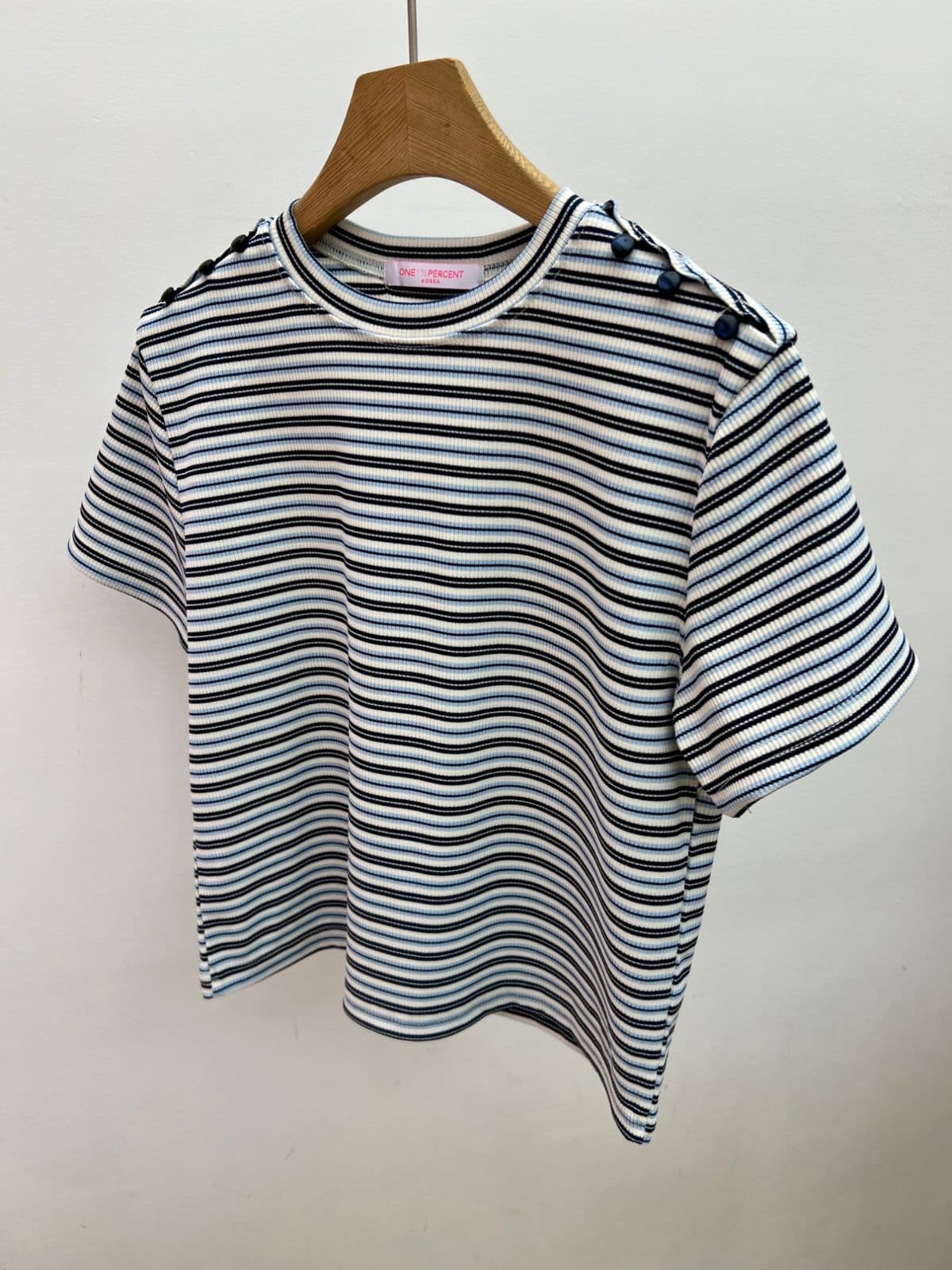 Melo Button T-shirt (Stripe ribbed button-shoulder slim-fit short-sleeve tee) - 이미지 6
