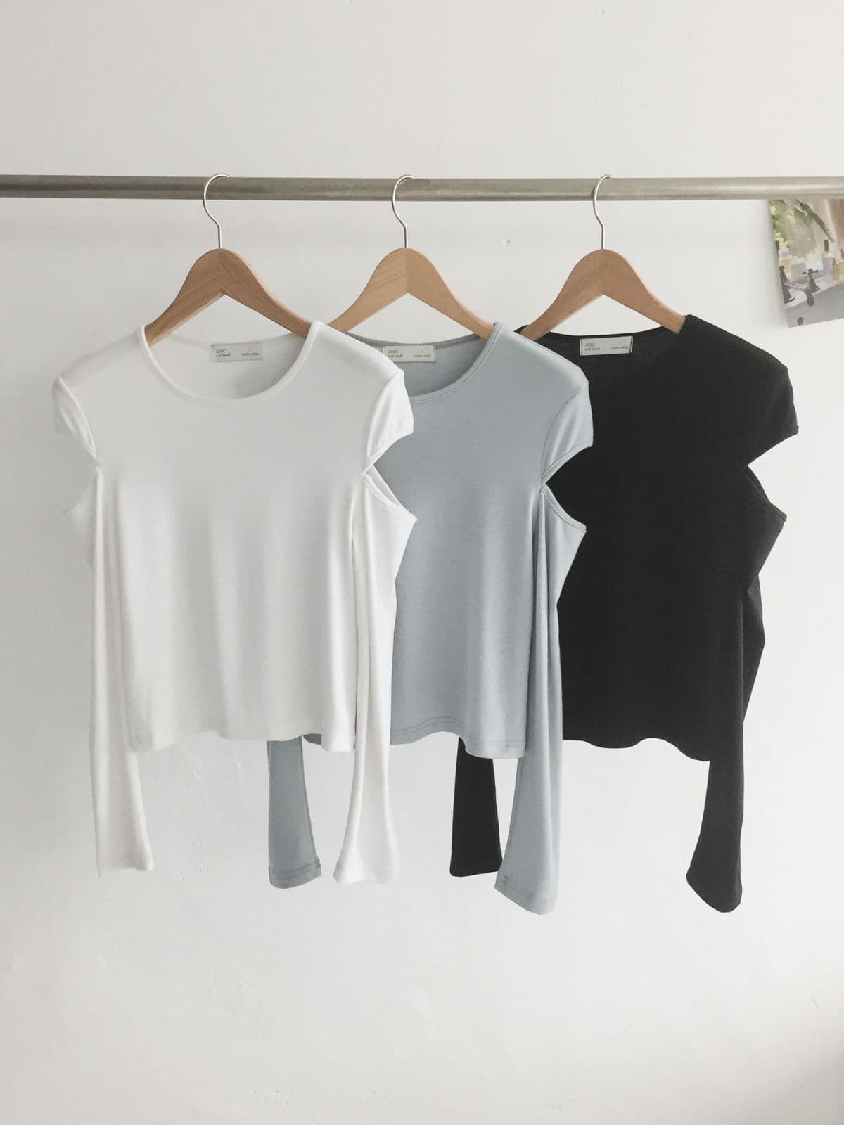 Rocket Slit T-shirt (Shoulder Cutout Slim Fit Semi-Crop Long Sleeve T-shirt Spandex) - 이미지 8