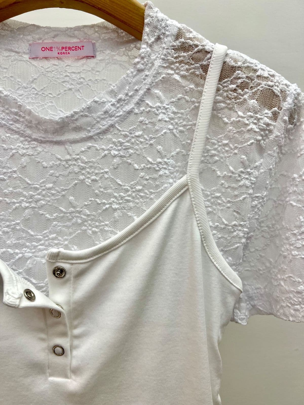 Lucia Set (Flower Lace Short Sleeve T-shirt Button Bustier Sleeveless Set) - 이미지 5