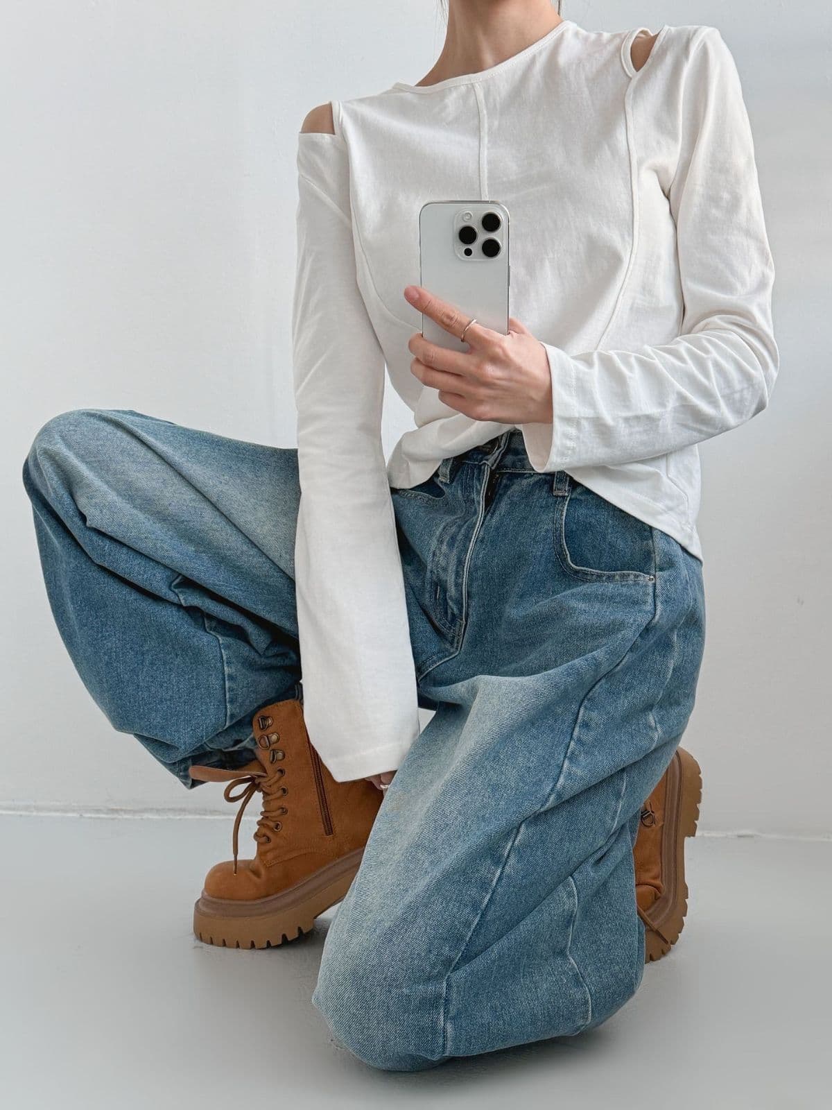 Cutout T-shirt (Shoulder cutout long sleeve cotton slim fit round neck) - 이미지 13