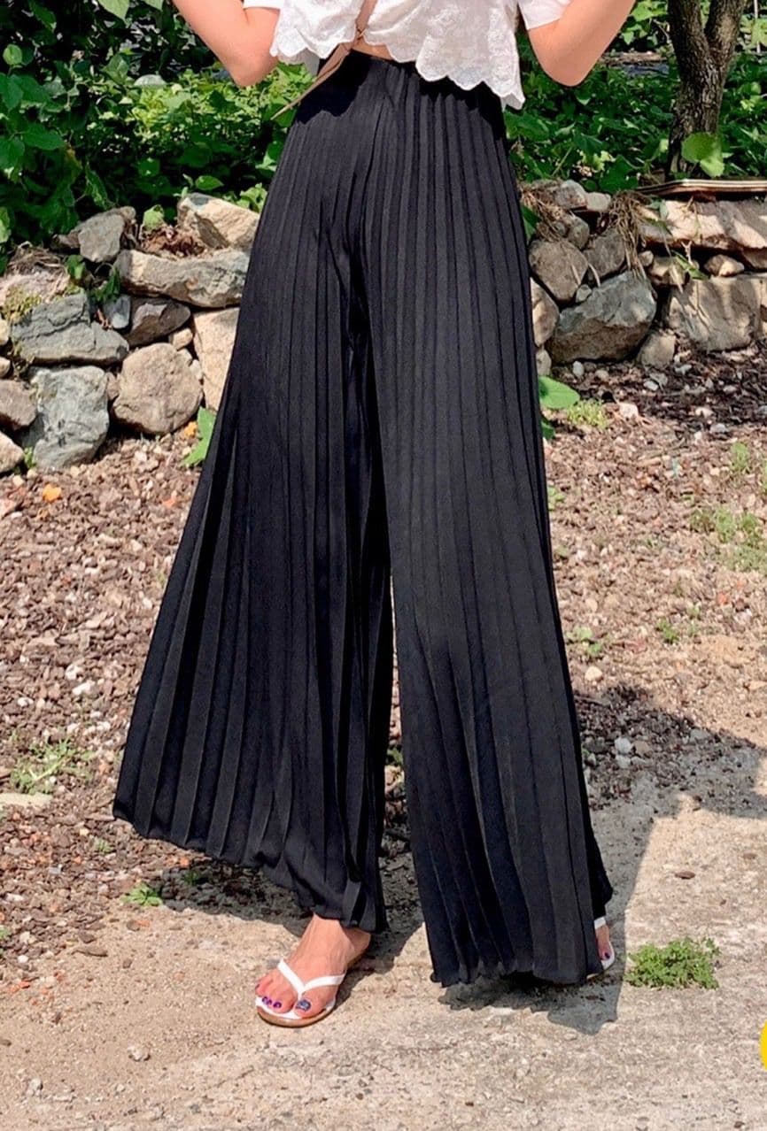 Pretzel Pants (Pleated Wide Pants with Flowy Inner Elastic Waist) - 이미지 3