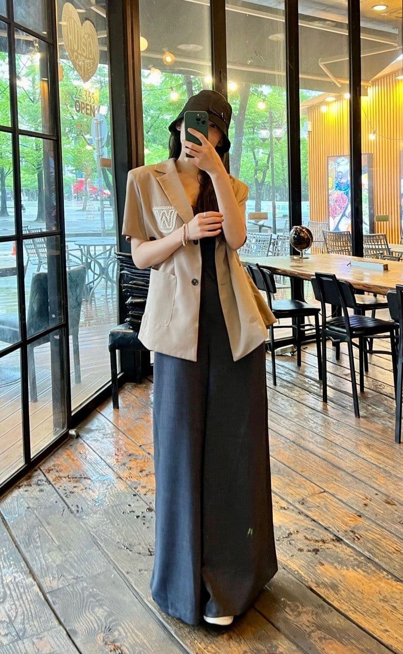 Week JK (Cooling flowy material short-sleeve tailored single jacket with asymmetrical side buttons) - 이미지 6