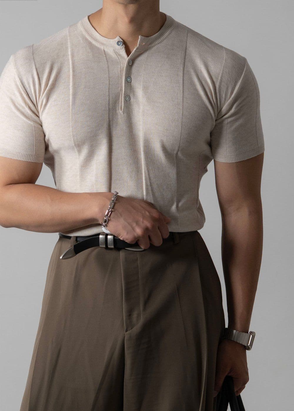 Rich Muscle Fit Henley Neck Short Sleeve Knit - 이미지 4