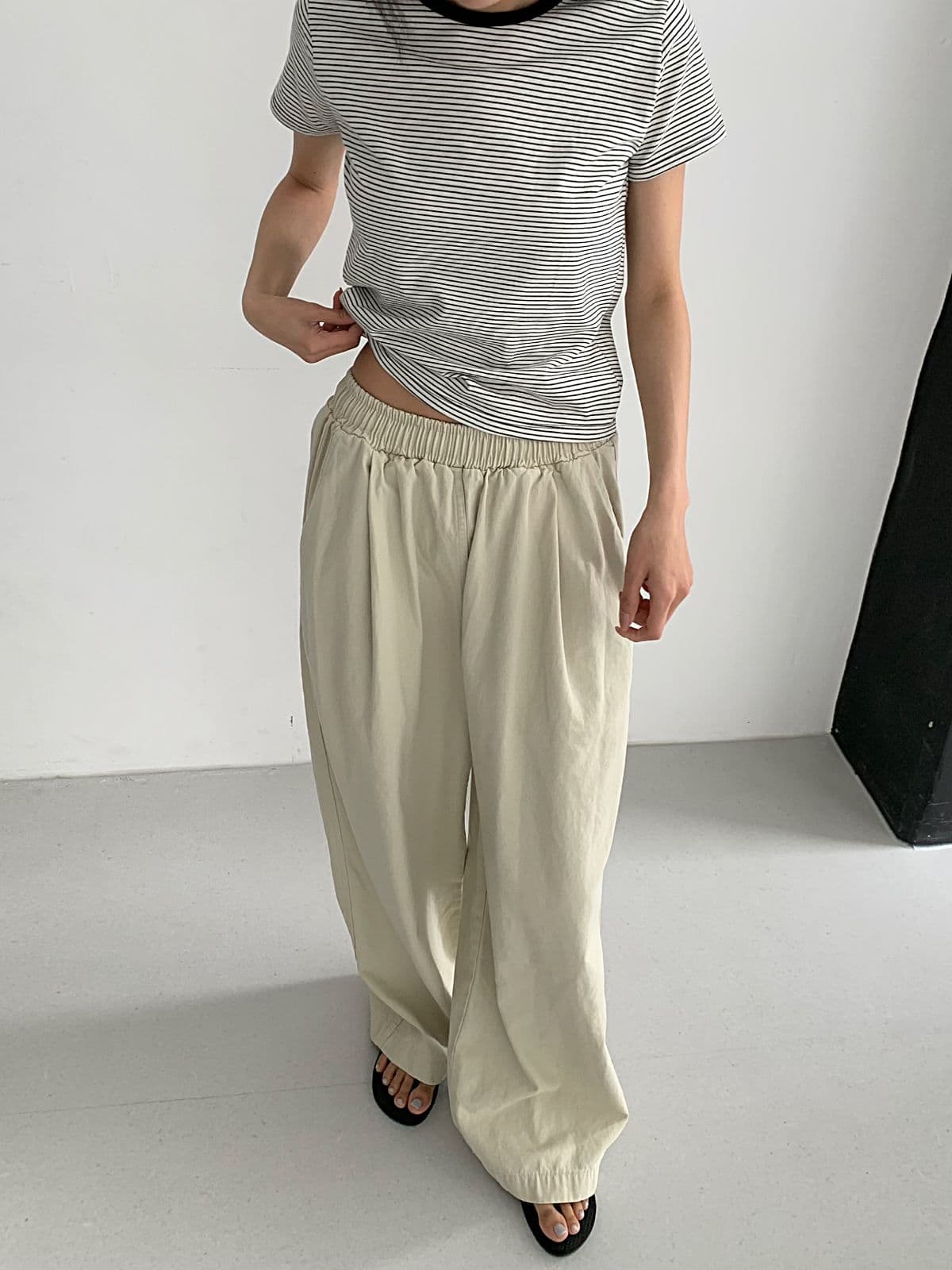 Sand-washed elastic waist pants - 이미지 16