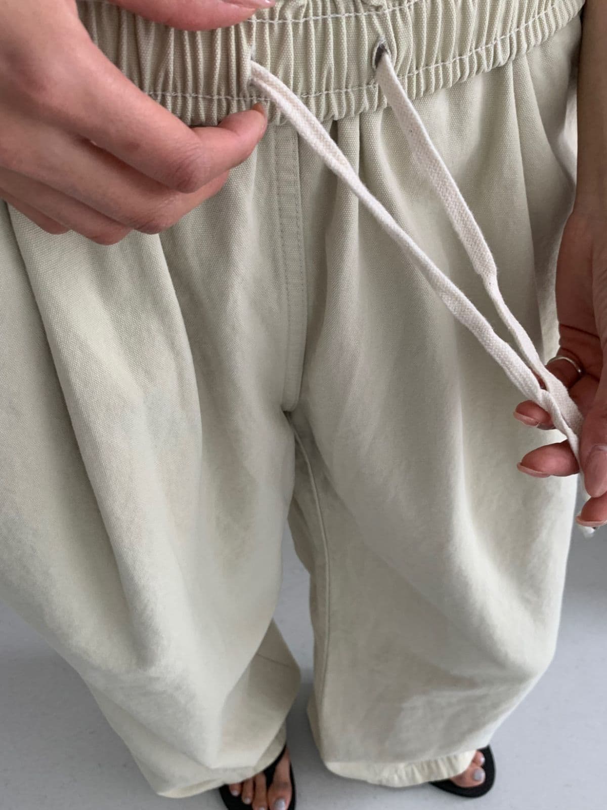 Sand-washed elastic waist pants - 이미지 20