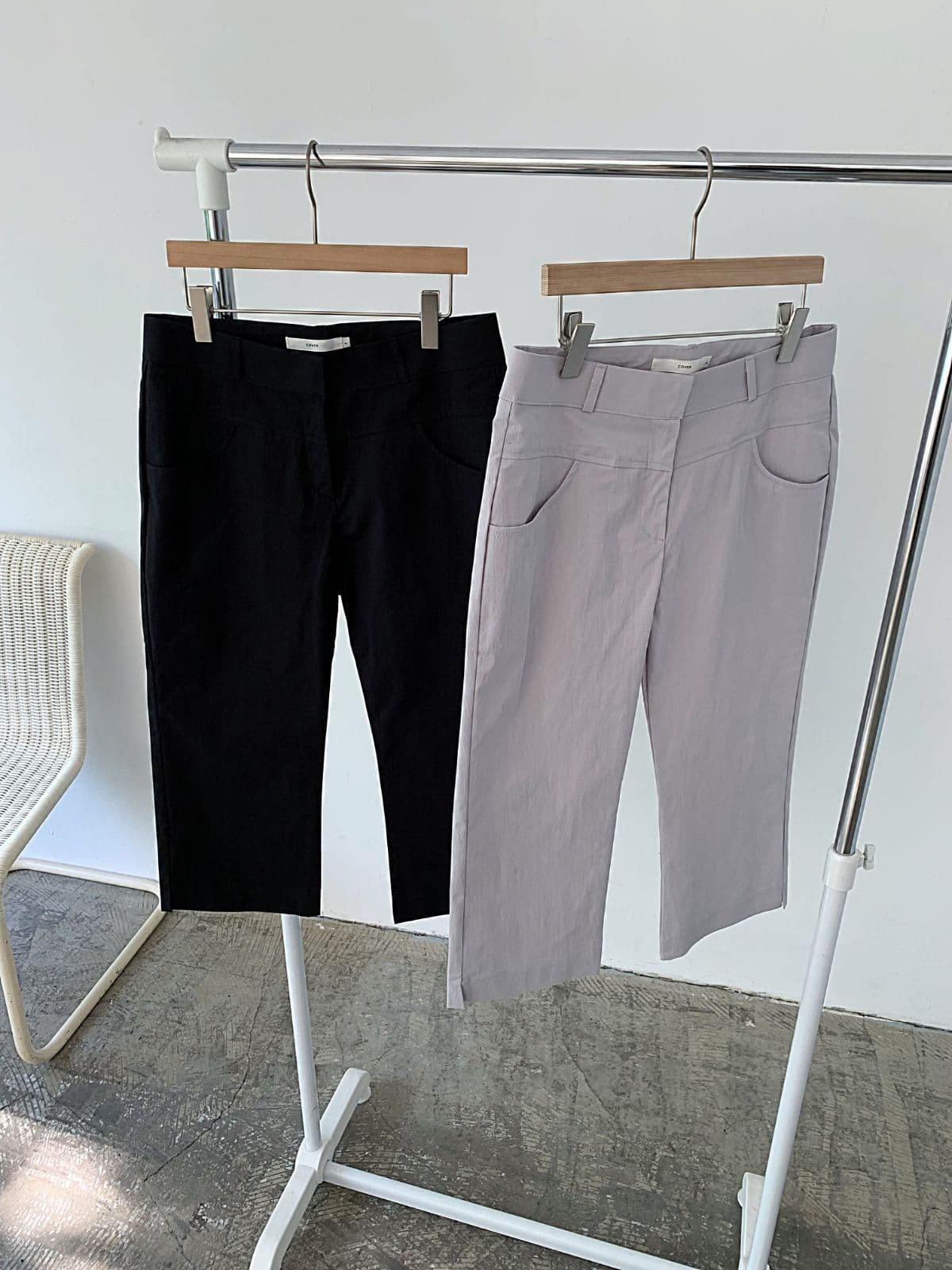 CN Capri Pants - 이미지 1