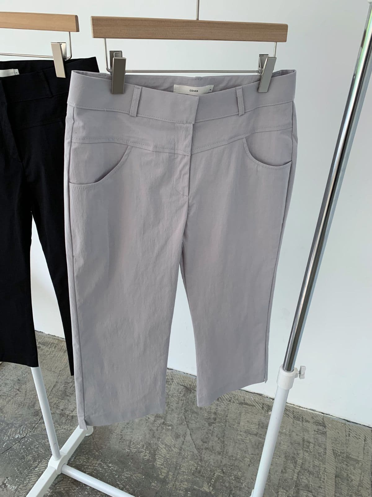 CN Capri Pants - 이미지 4