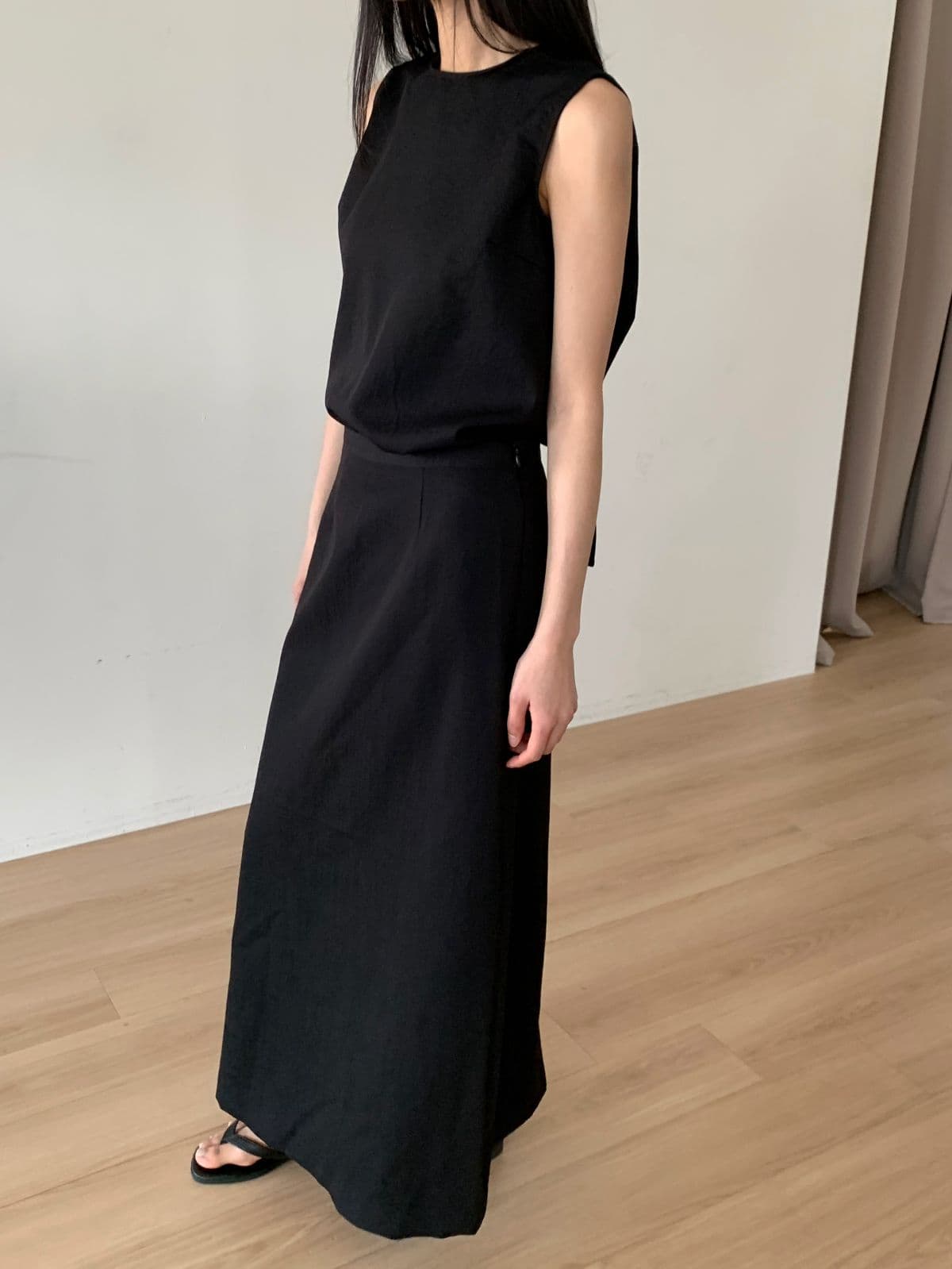 Brick sleeveless blouse - 이미지 8