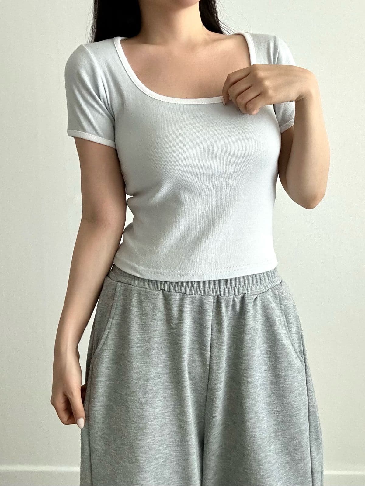 Contrast Square Short Sleeve T-shirt - 이미지 6