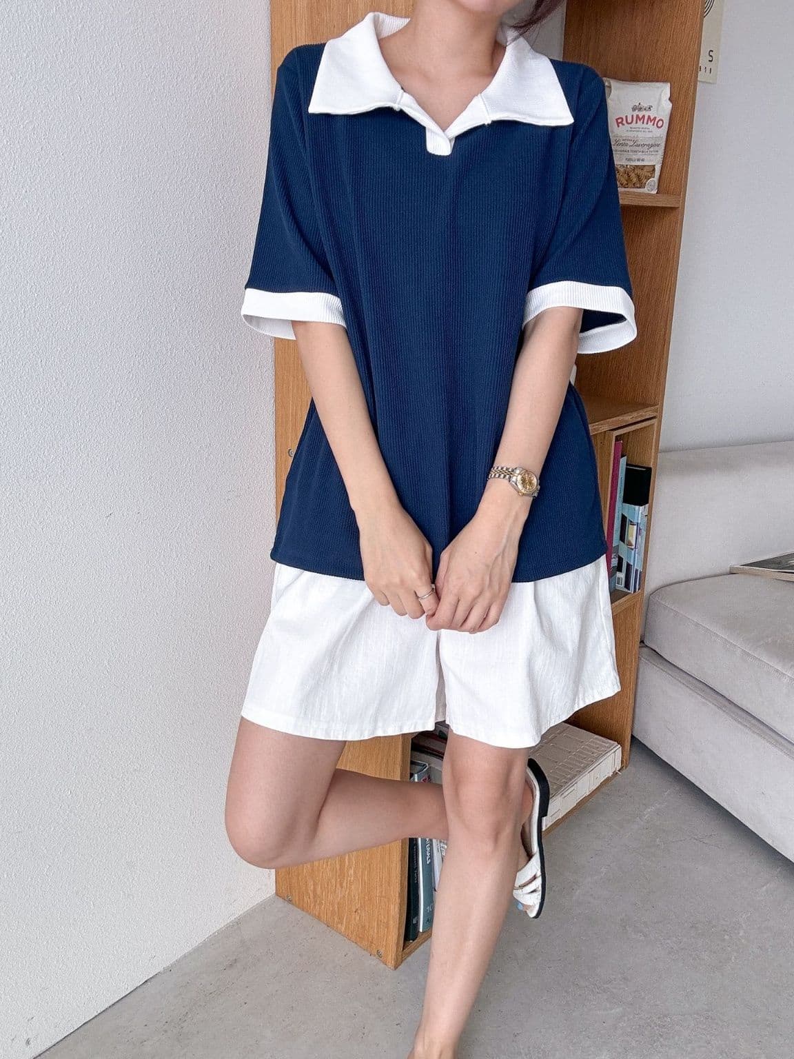 Open collar T - 이미지 3
