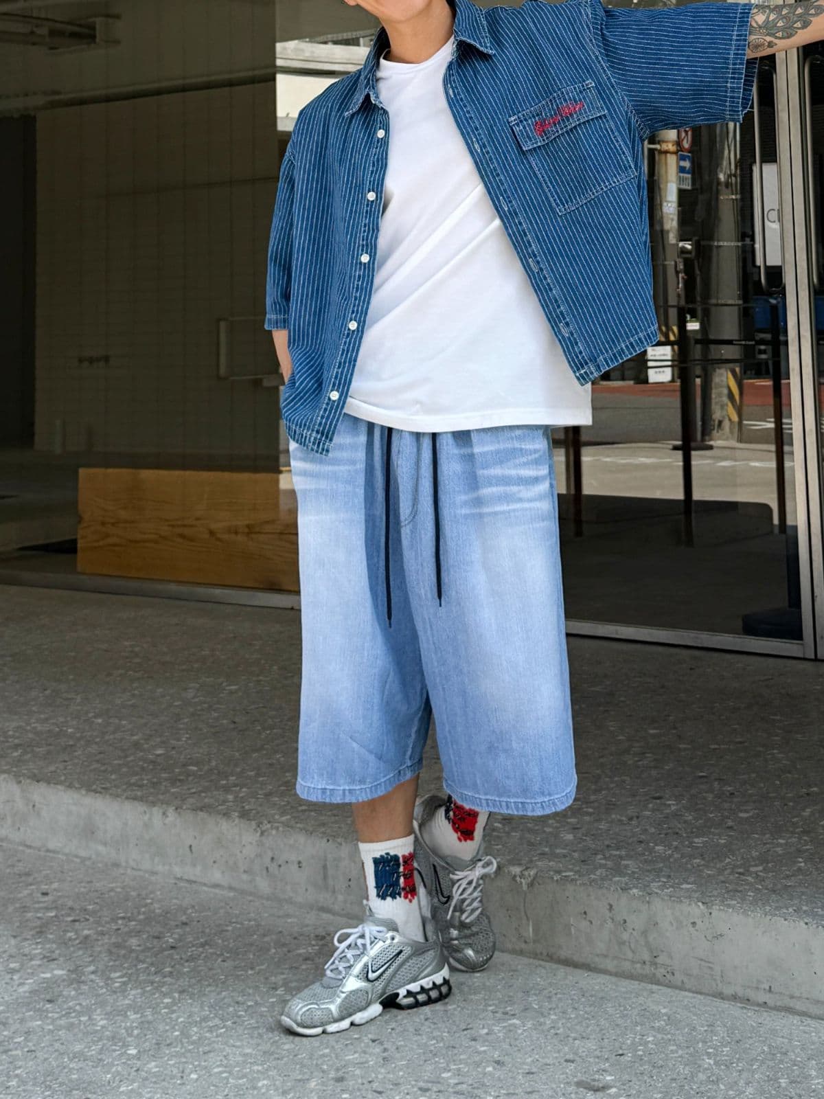 Elastic Waist Linen Denim Bermuda Shorts Light Wash, Dark Wash 2380 2381 - 이미지 1