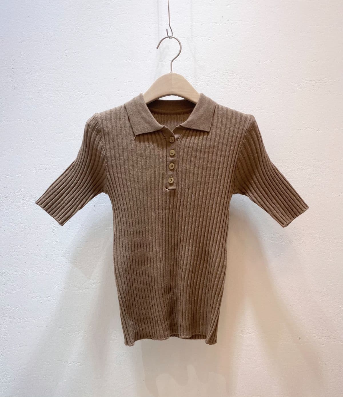 Betty Button Collar T-shirt - 이미지 8