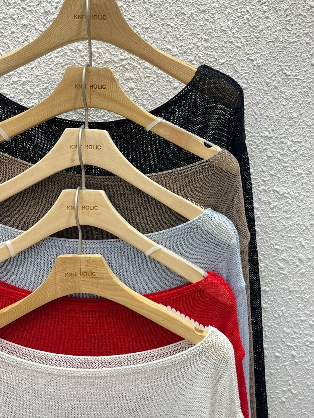 Minimalist lip neck - 이미지 3