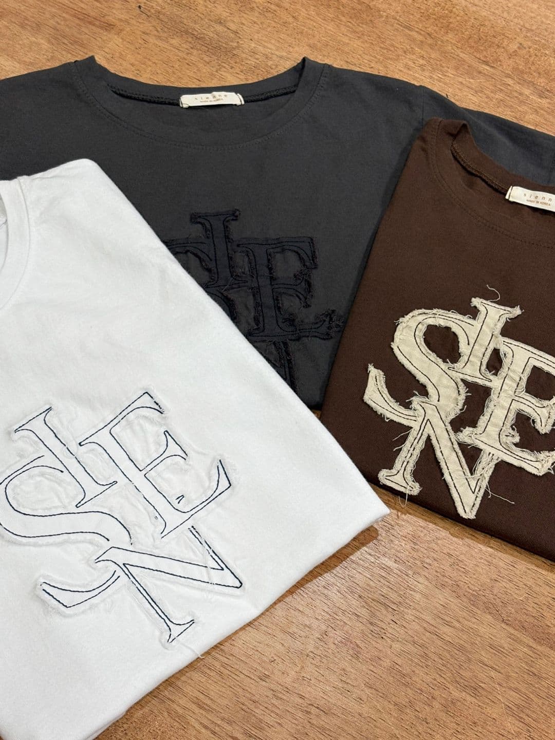 Patch Slim Short Sleeve T-shirt - 이미지 3