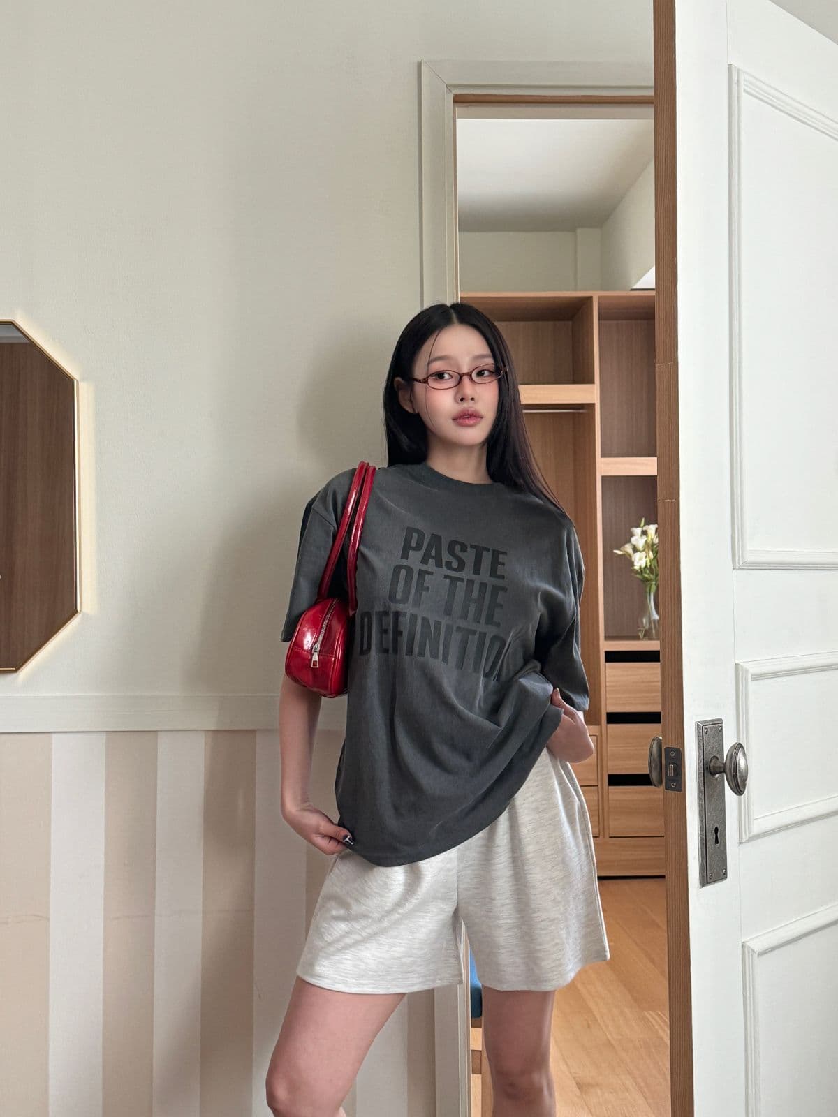 Defy Pig Box Short Sleeve T-shirt - 이미지 2