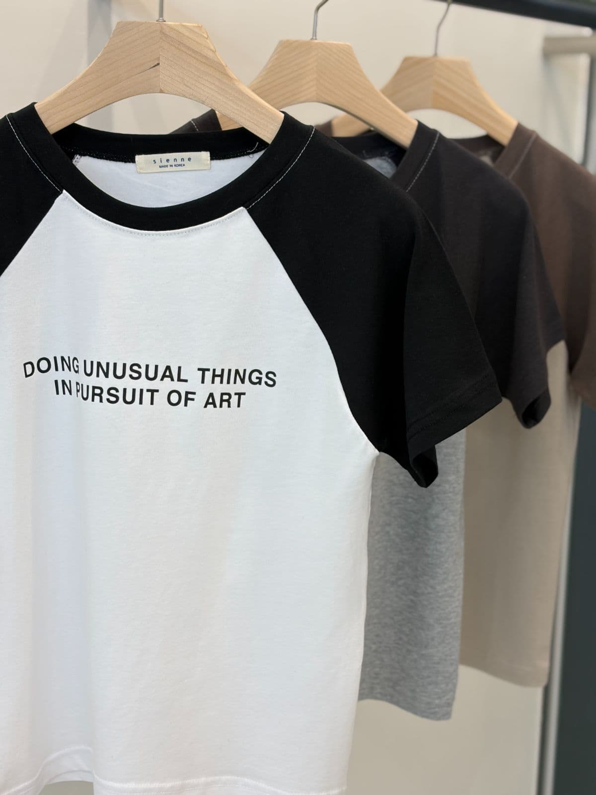 Doing Color Block Slim Short Sleeve T-shirt - 이미지 2