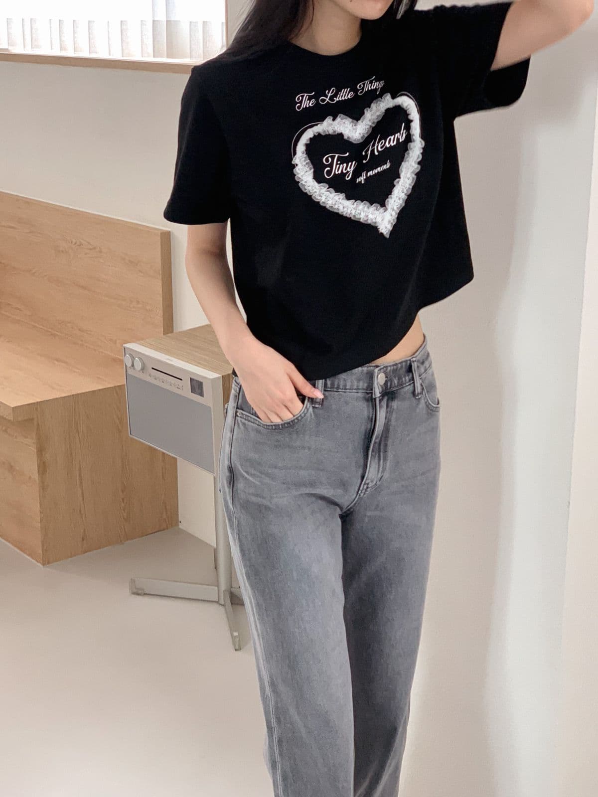Tiny Crop Short Sleeve T-shirt - 이미지 1