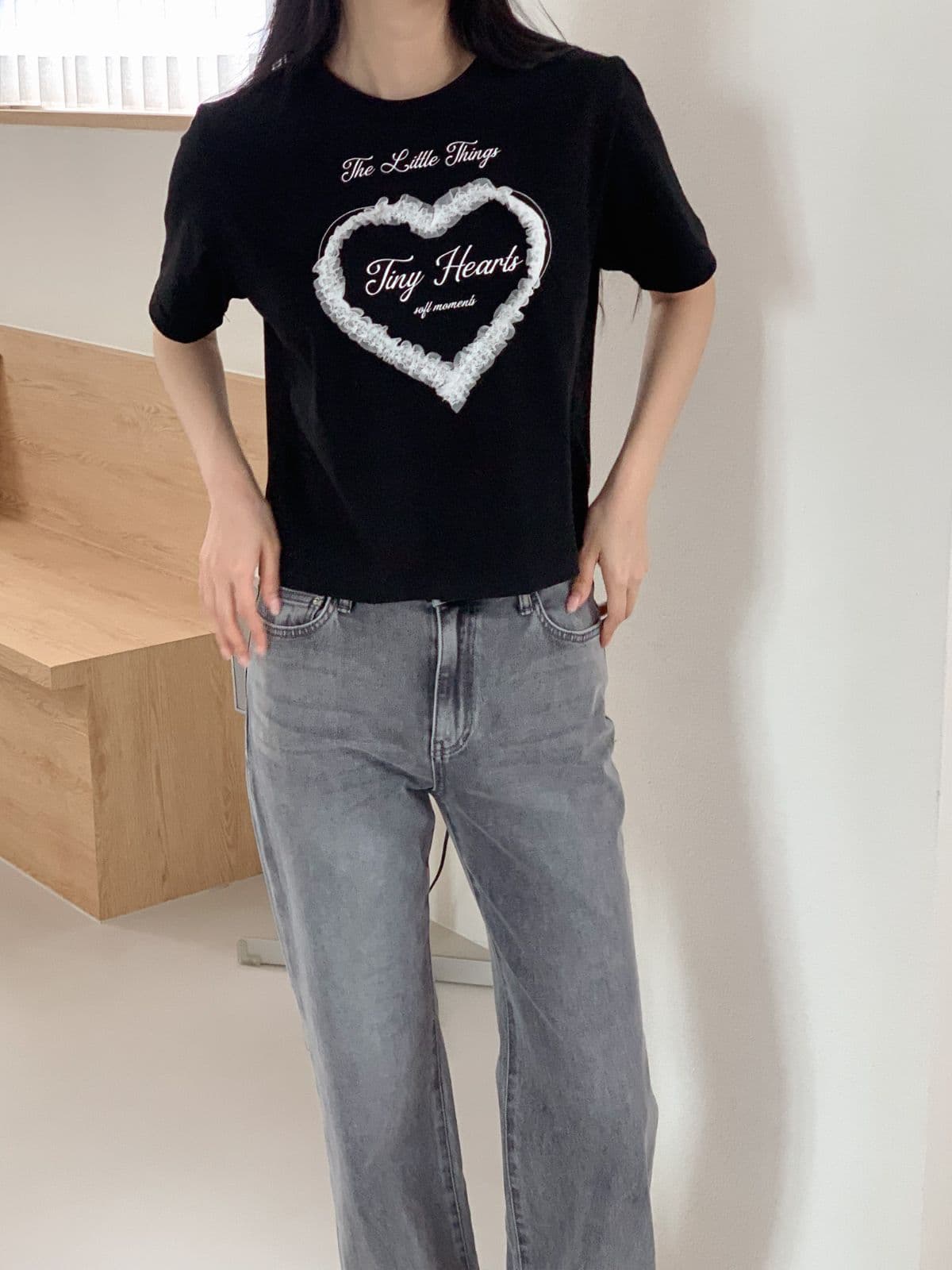 Tiny Crop Short Sleeve T-shirt - 이미지 2