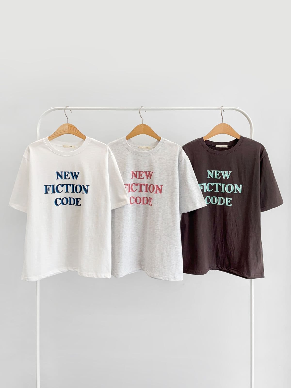 Fiction short-sleeve T-shirt - 이미지 1