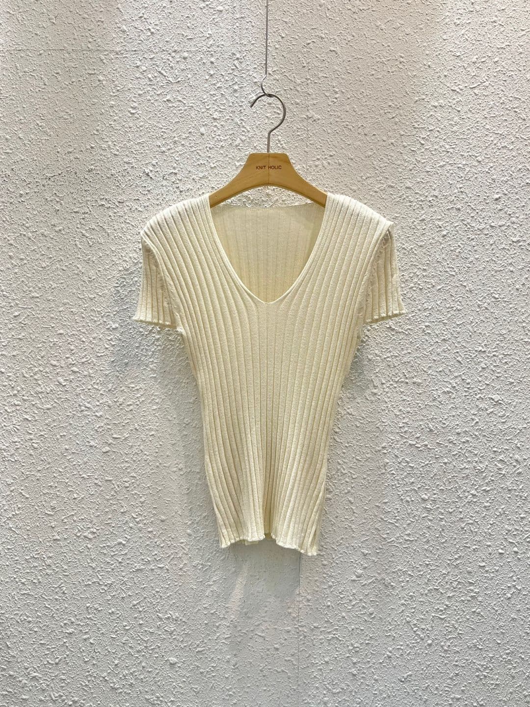 Pichu V-neck - 이미지 4