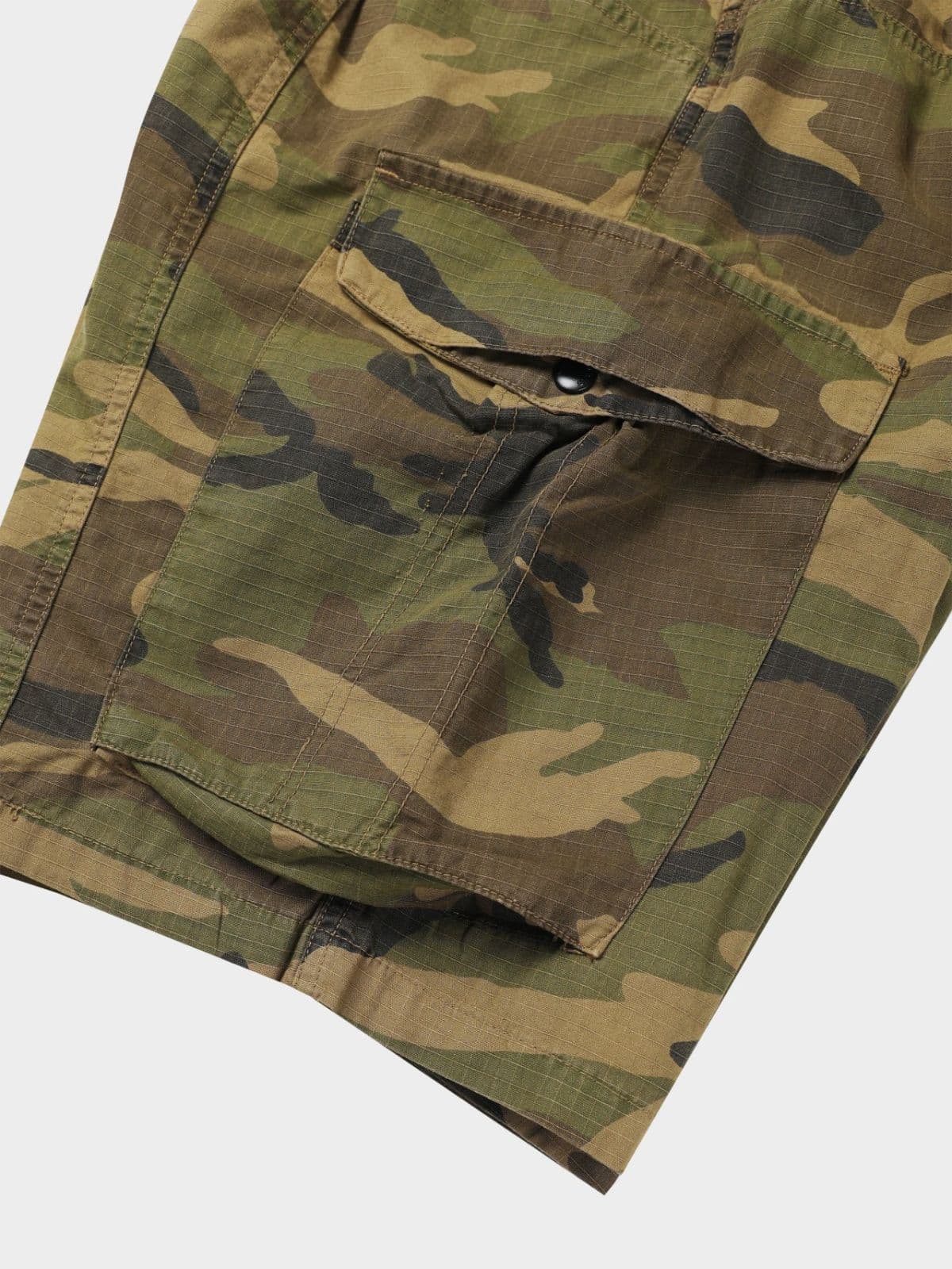 Stonewashed camo cargo half pants - 이미지 9