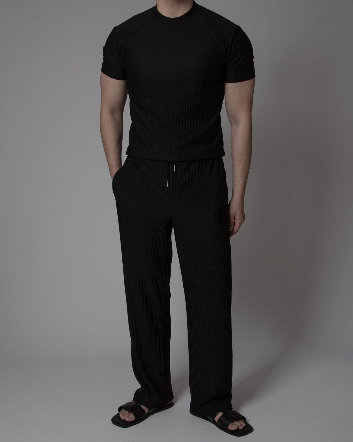 Pleated Muscle Fit Round Short Sleeve T-shirt and Long Pants Set - 이미지 1