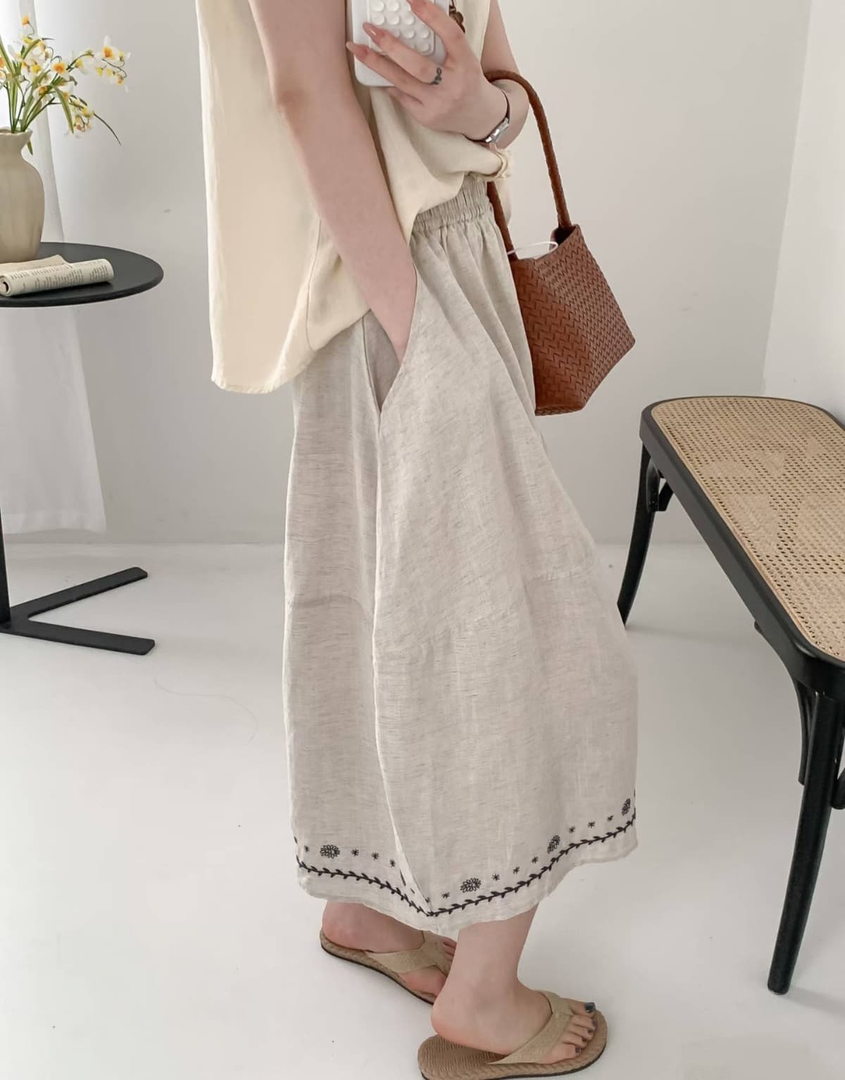 Rose embroidery point linen skirt - 이미지 11