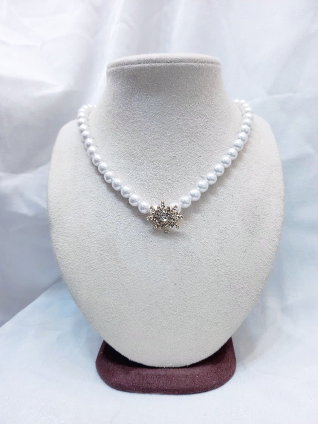 Sun Pearl Choker - 이미지 1