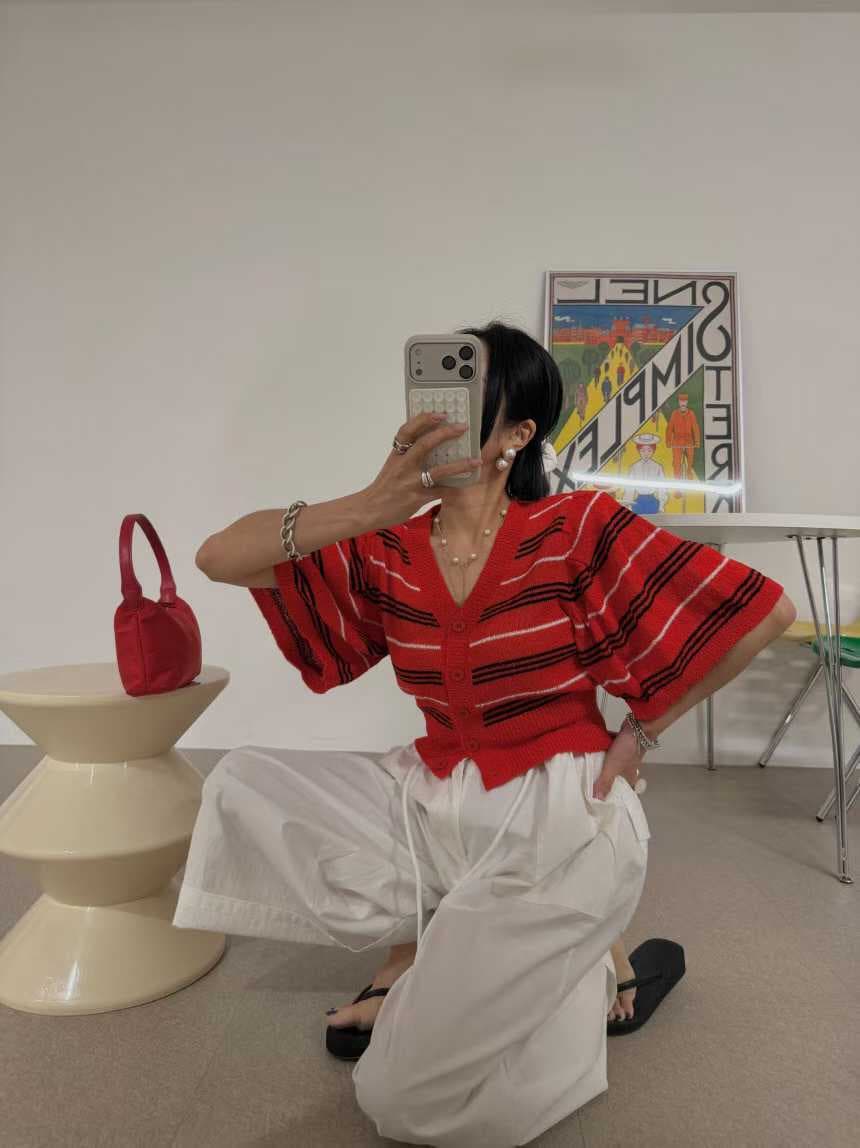 Striped V-neck short-sleeve knit cardigan - 이미지 4