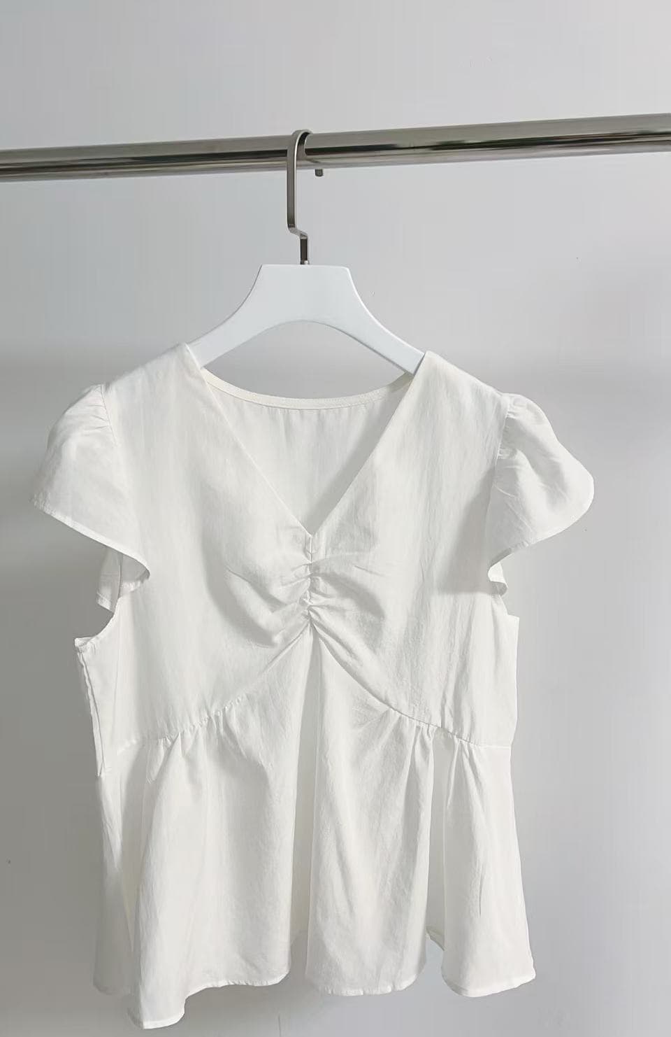 Shirred V-neck Ruffle-sleeve Peplum Blouse - 이미지 2