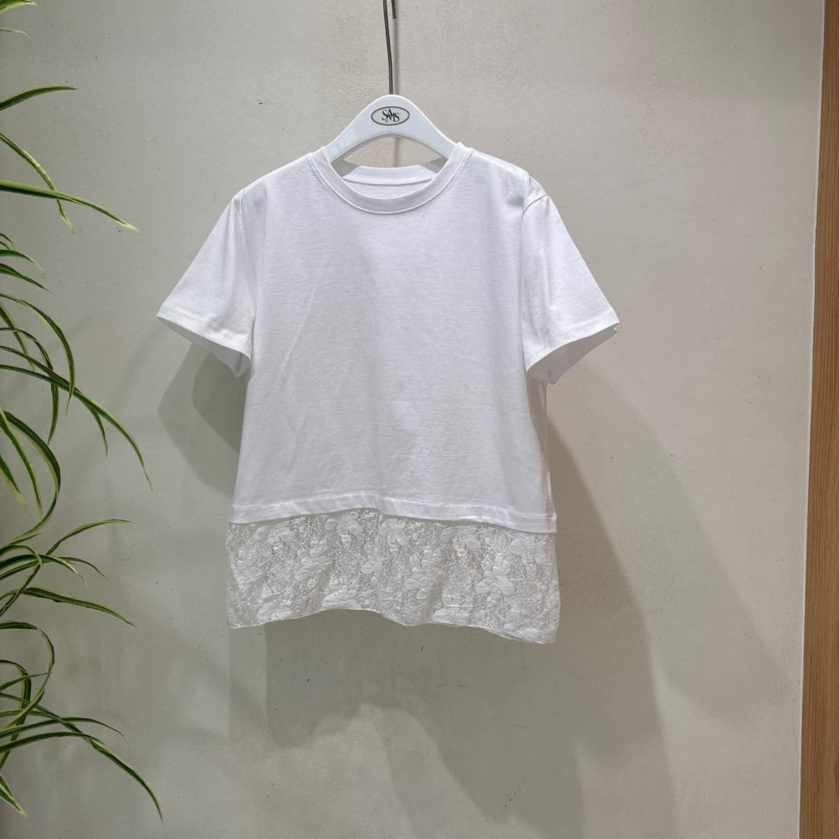More Lace Color Block Layered Short Sleeve T-shirt - 이미지 9