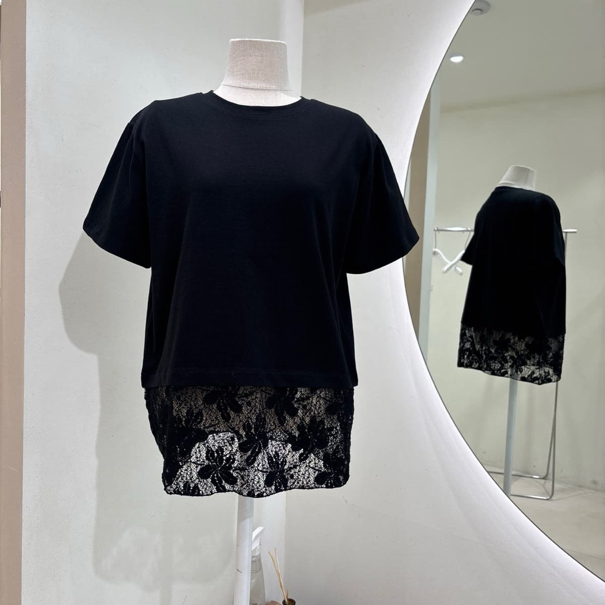 More Lace Color Block Layered Short Sleeve T-shirt - 이미지 3