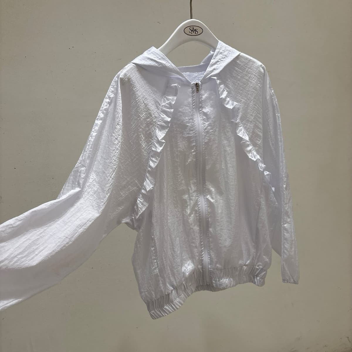 Glo Jumper Frill-point Hooded Zip-up Windbreaker - 이미지 15