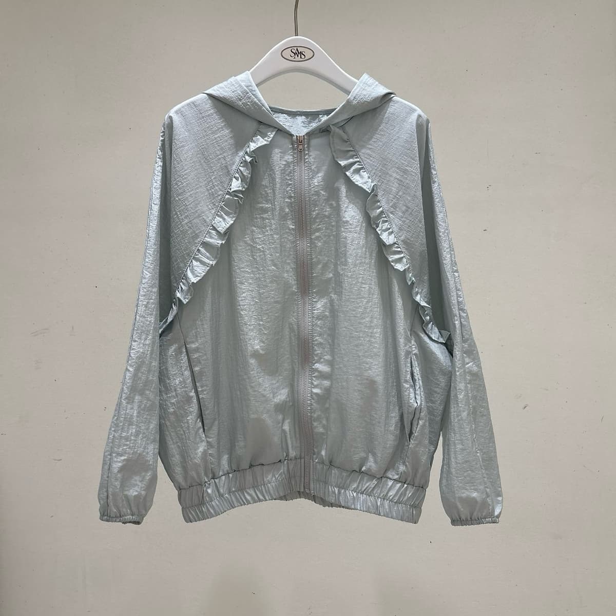 Glo Jumper Frill-point Hooded Zip-up Windbreaker - 이미지 17