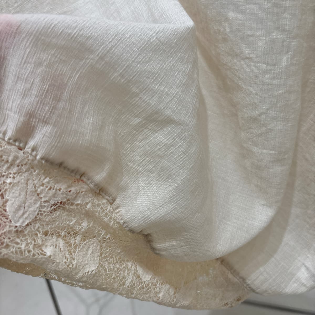 Lace Rib MTM)))) Lace Contrast Raglan Long Sleeve Blouse - 이미지 5