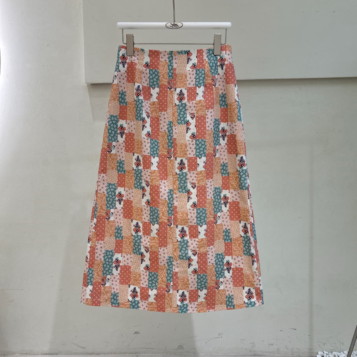 Patchwork flower pattern elastic long skirt - 이미지 2