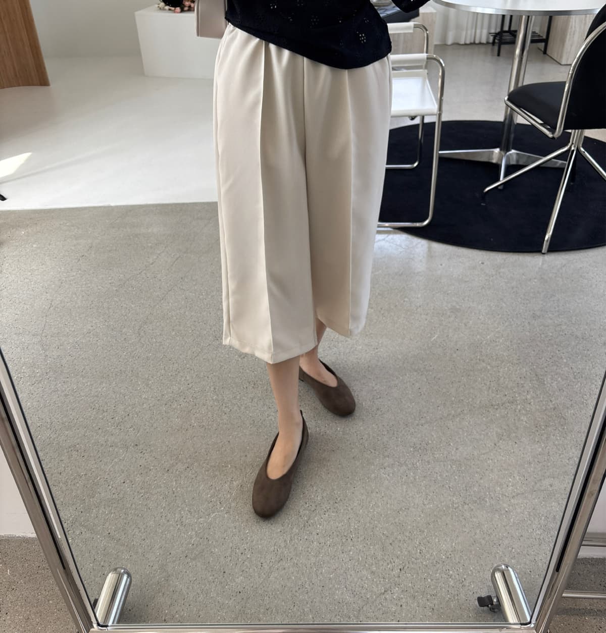 Pintuck Pants Elastic Waist Wide 3/4 Length Slacks Pants - 이미지 4
