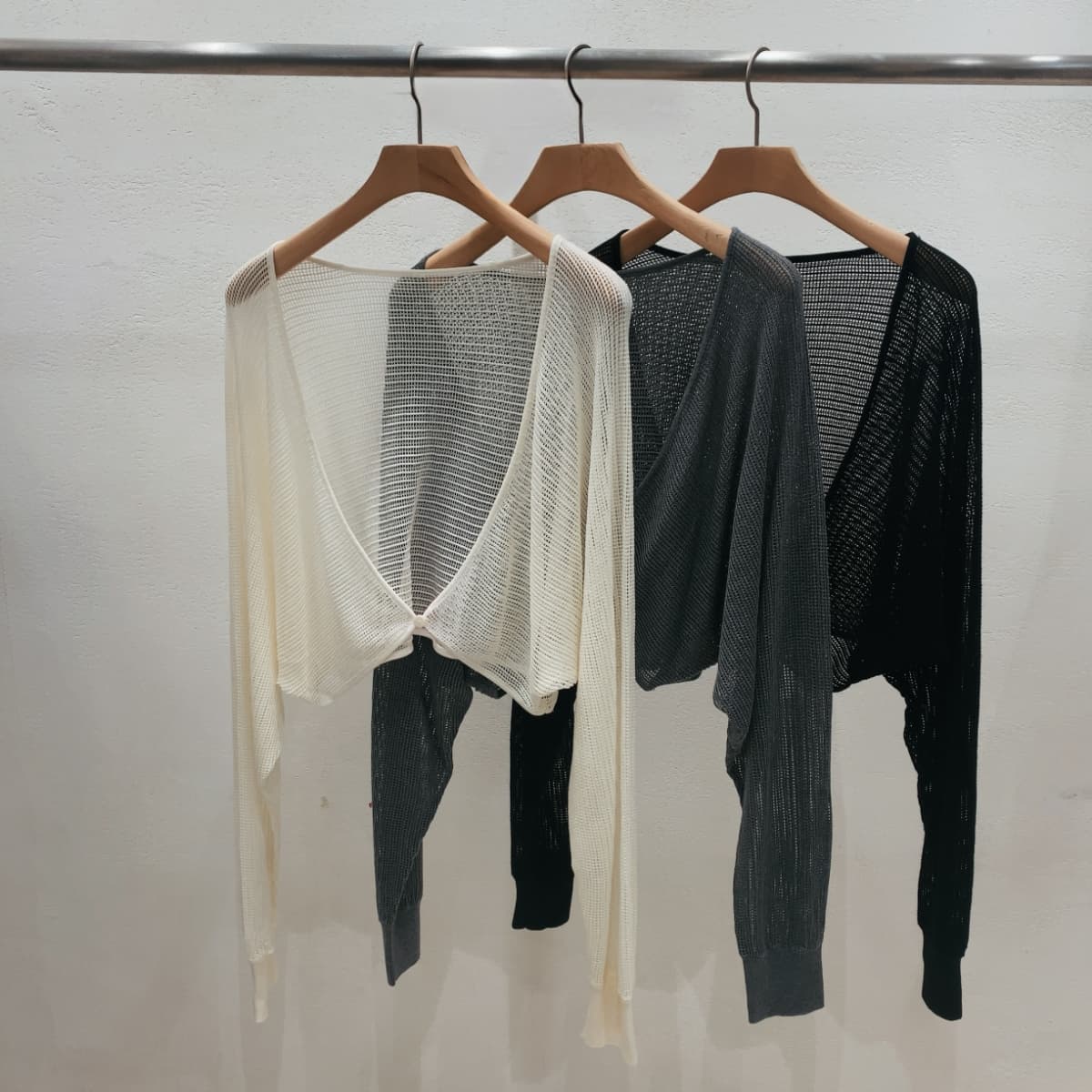 See-through ribbed V-neck cropped cardigan - 이미지 7