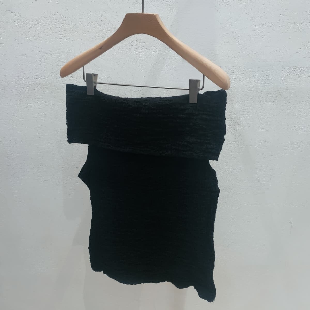Off-shoulder wrinkle slim short-sleeve top - 이미지 12